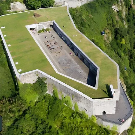 L'arizona - Montana - Barbecue, Free Parking, Dog Ok * Dinant